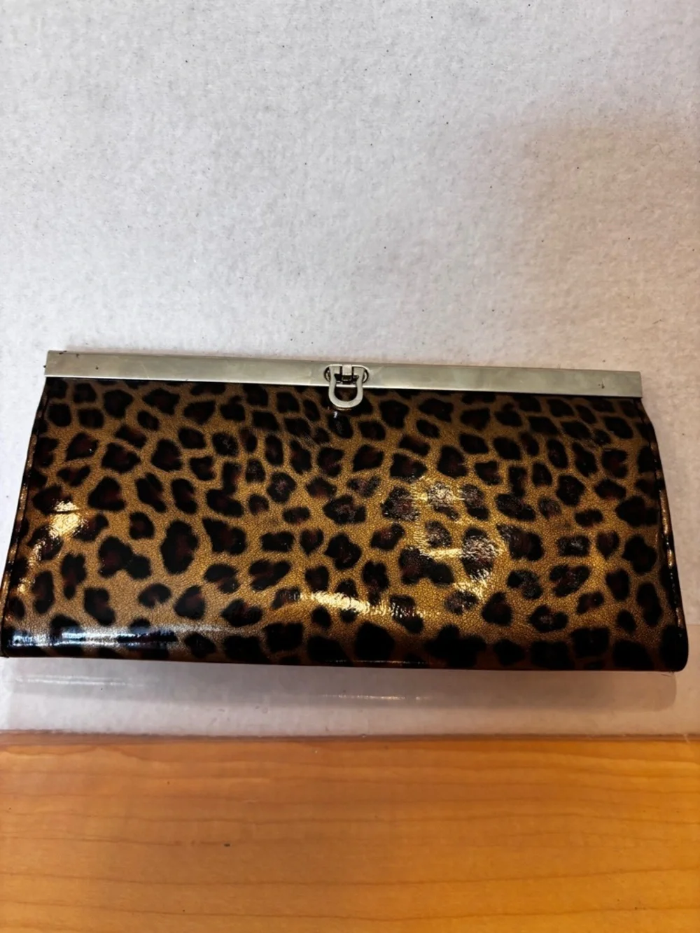 unbranded glossy leopard